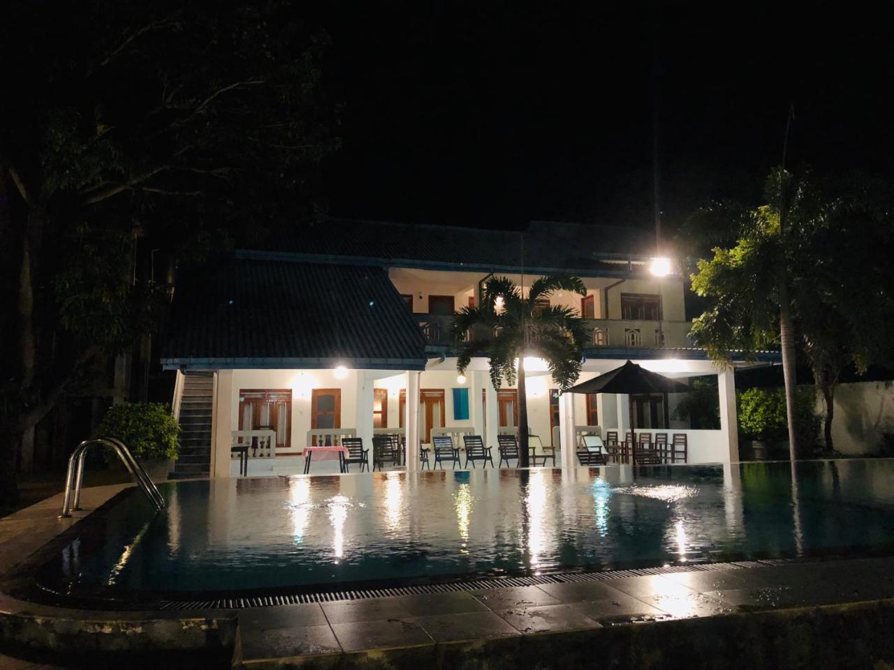 Kent Hotel Tissamaharama Exterior photo